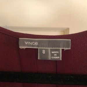 Offering a beautiful VINCE SILK 8 burgundy dress
